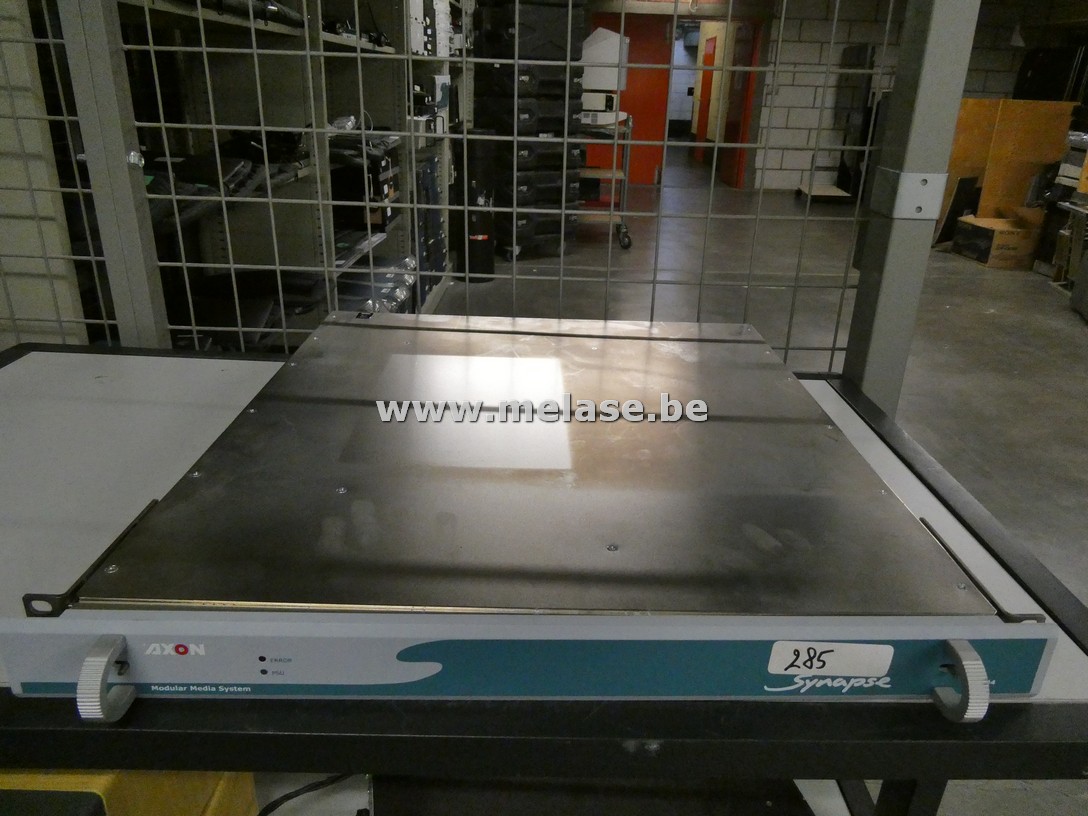 Axon Synapse met kaarten "Axon"