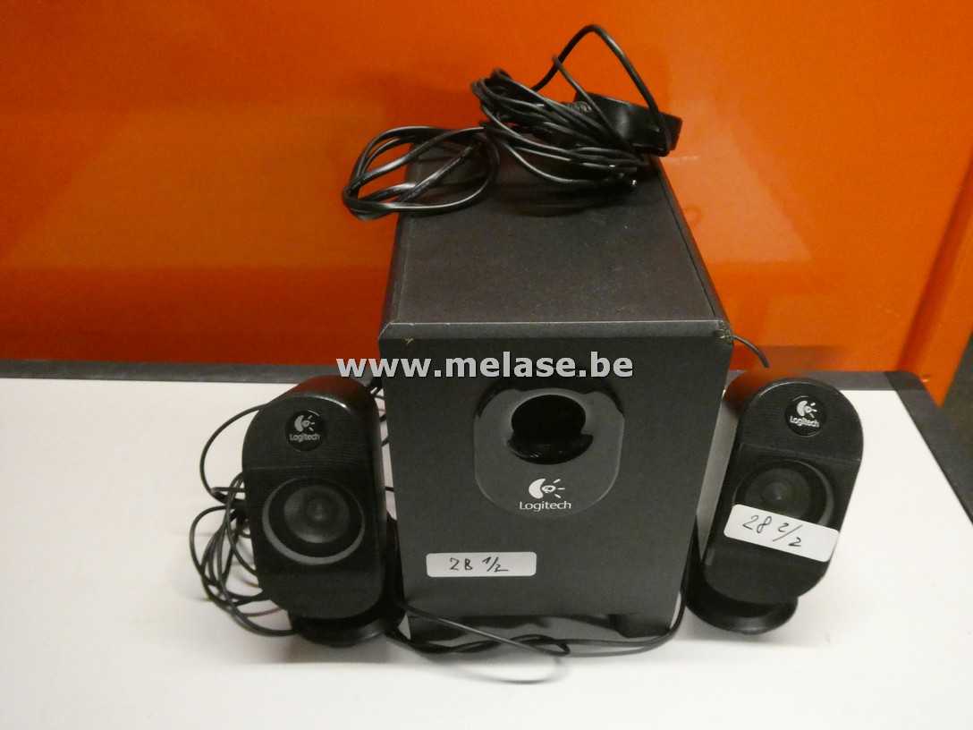 Speakersysteem voor computer. 2x5W speaker + 15W subwoofer "Logitech"