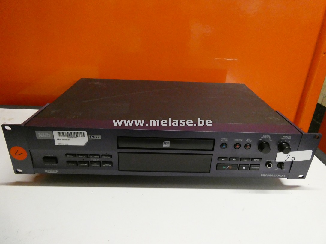 Compact Disc Recorder "HHB"