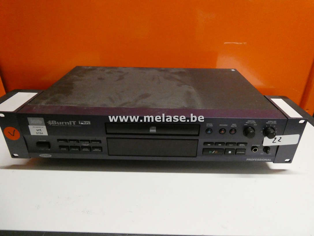 Compact Disc Recorder "HHB"
