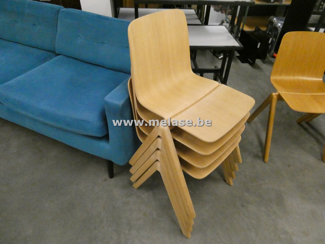 Houten stoelen