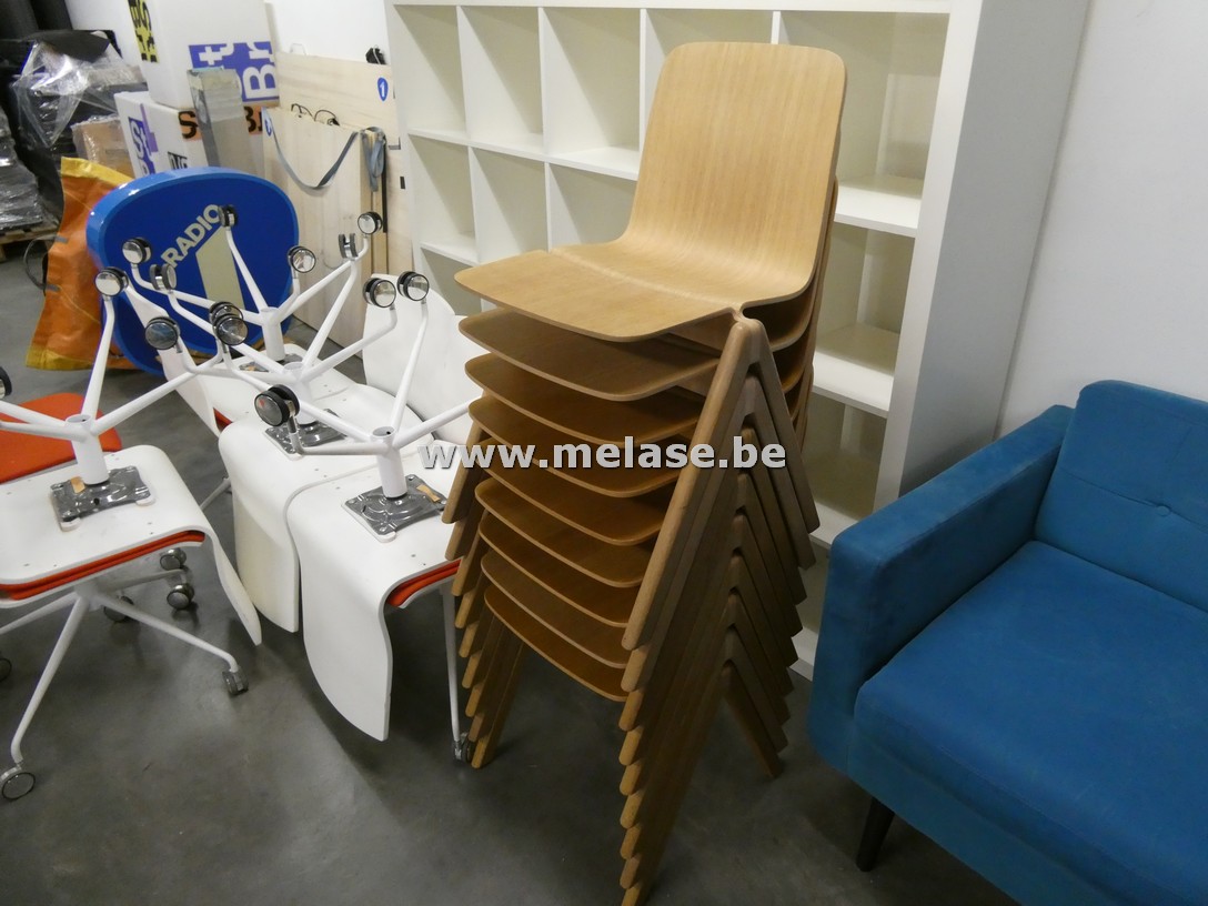 Houten stoelen