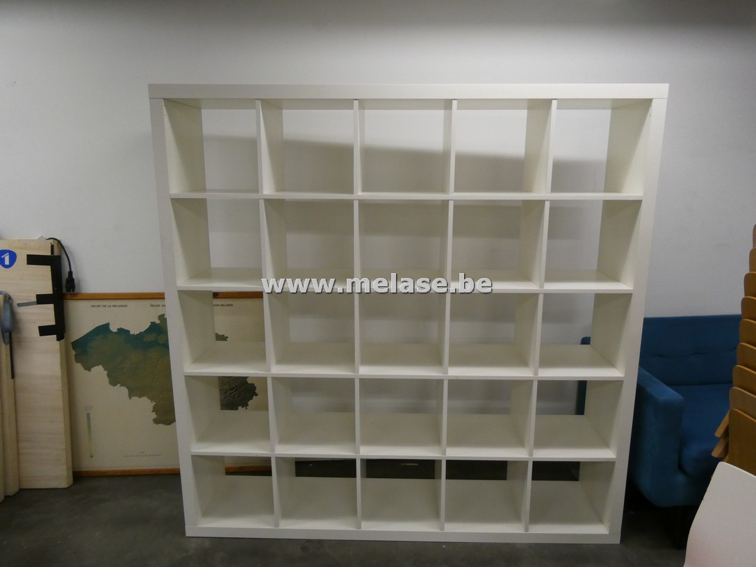 Witte houten vakkenkast "5x5"