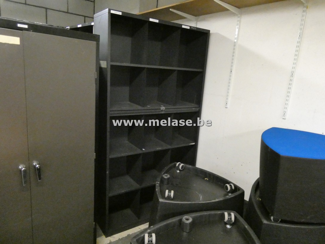 Metalen vakkenkast "5x3 vakken"