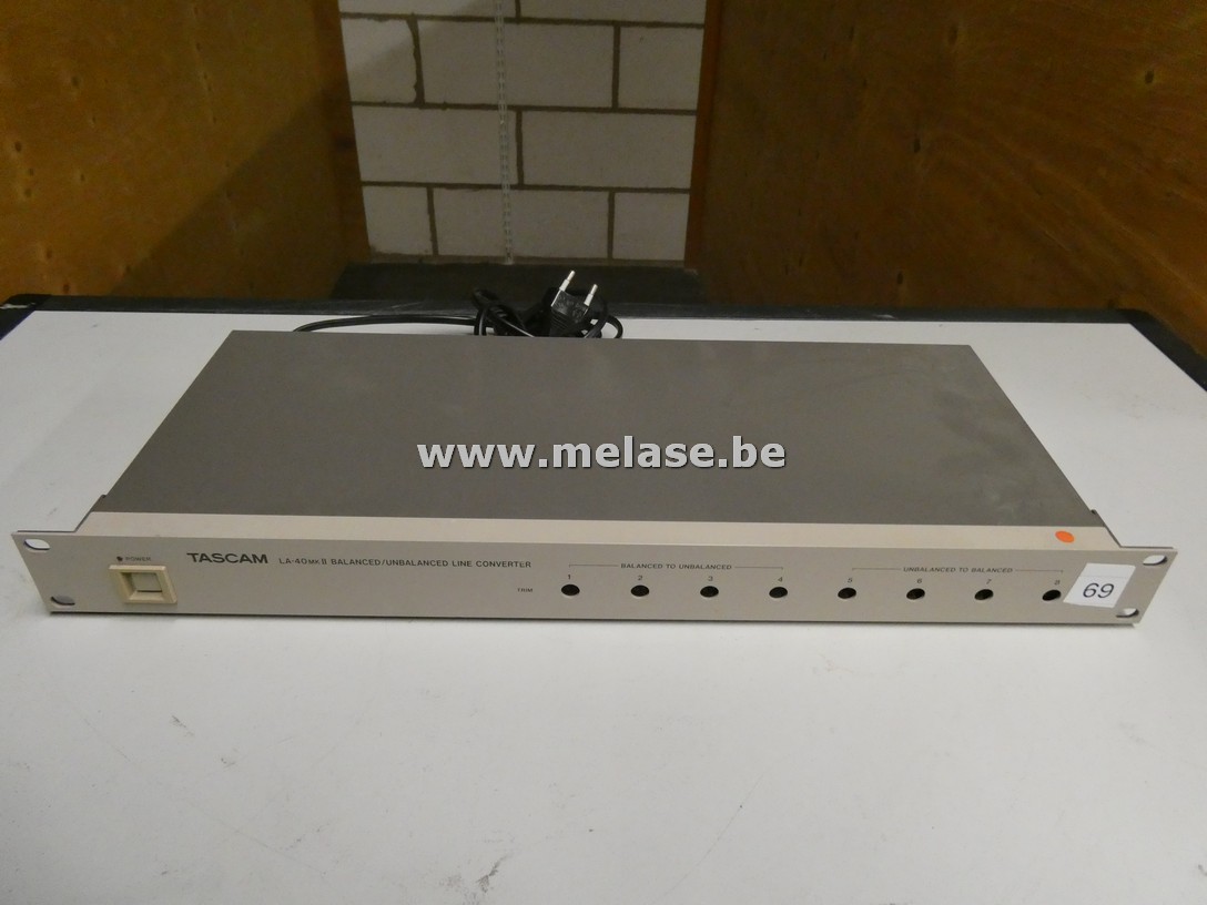 Balanced/Unbalanced Line Converter "Tascam"